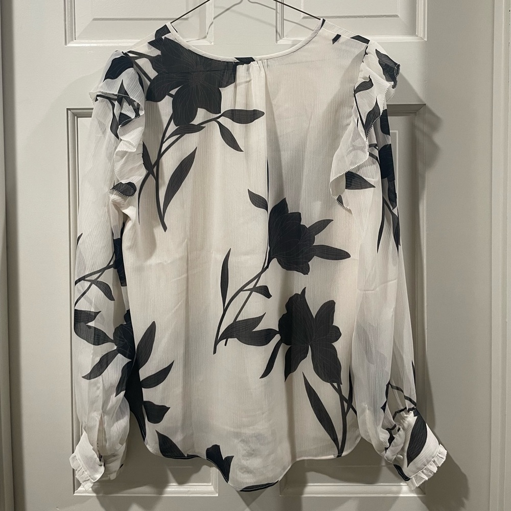 Ann Taylor Black and white long sleeve floral blouse